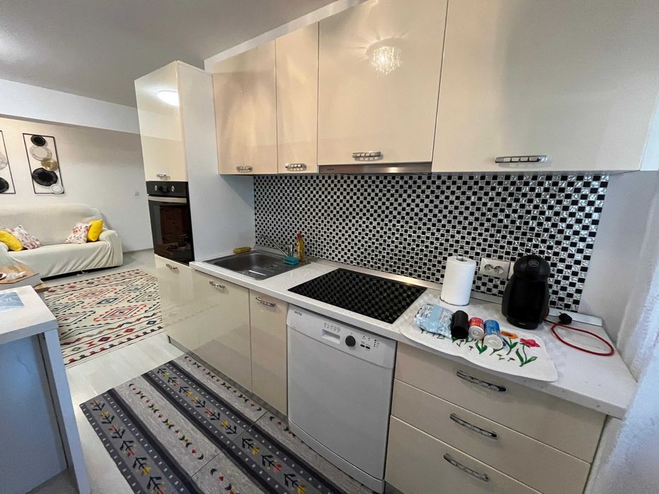 Inchiriez apt. 3 camere, modern si primitor