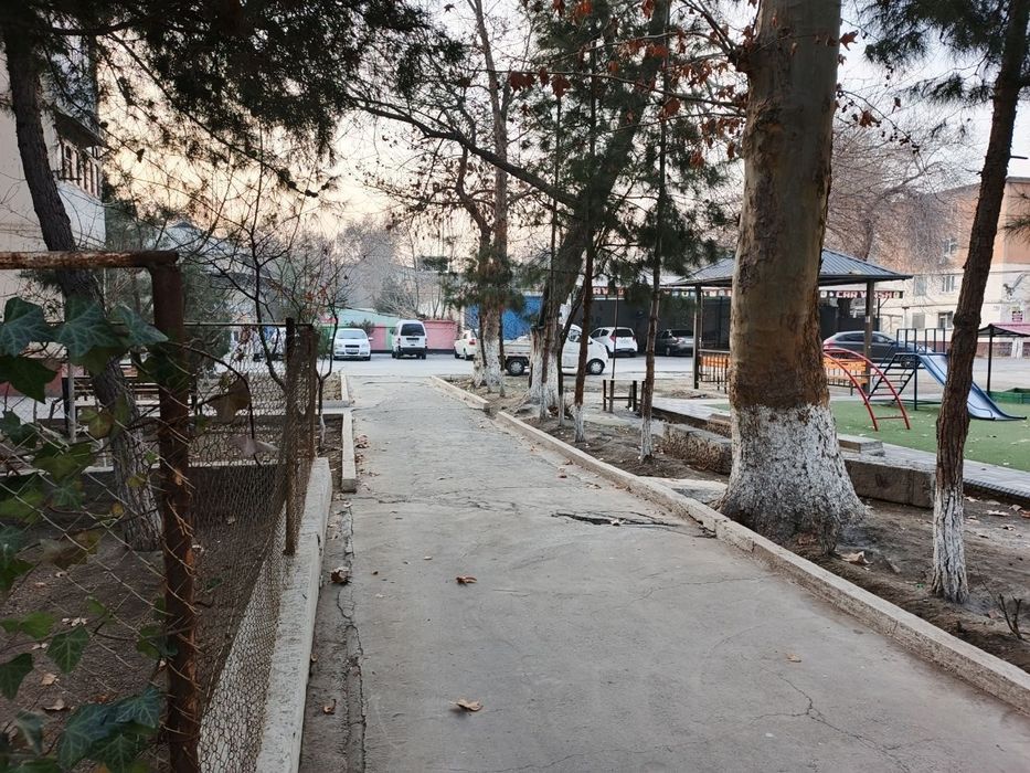 Киргули широткада квартира сотилади