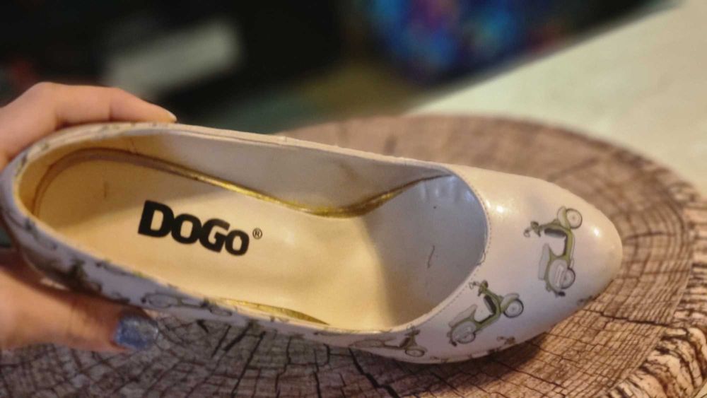 Пролетно-есенни обувки на платформа Dogo