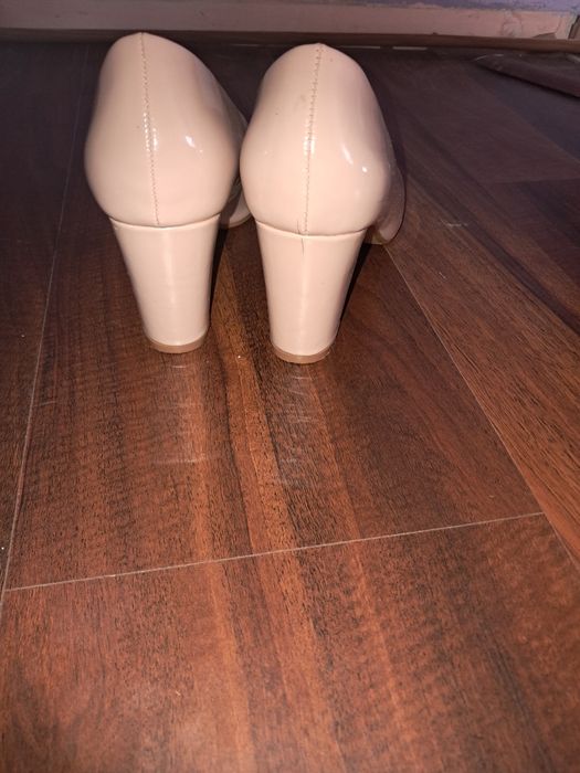 Pantofi stiletto