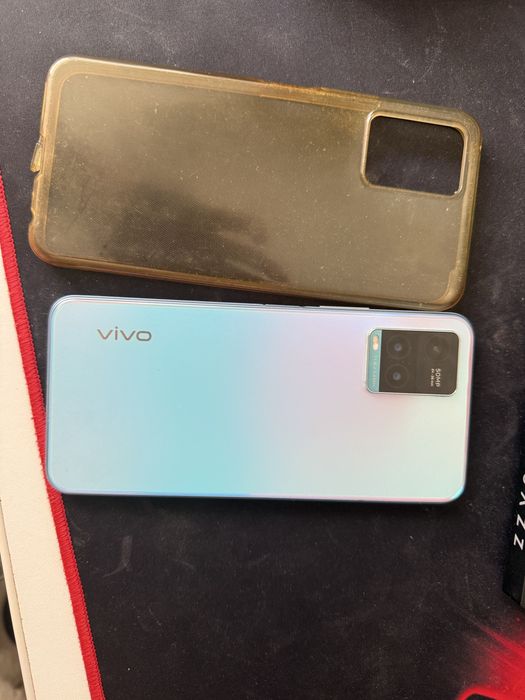 Телефон Vivo Y33s