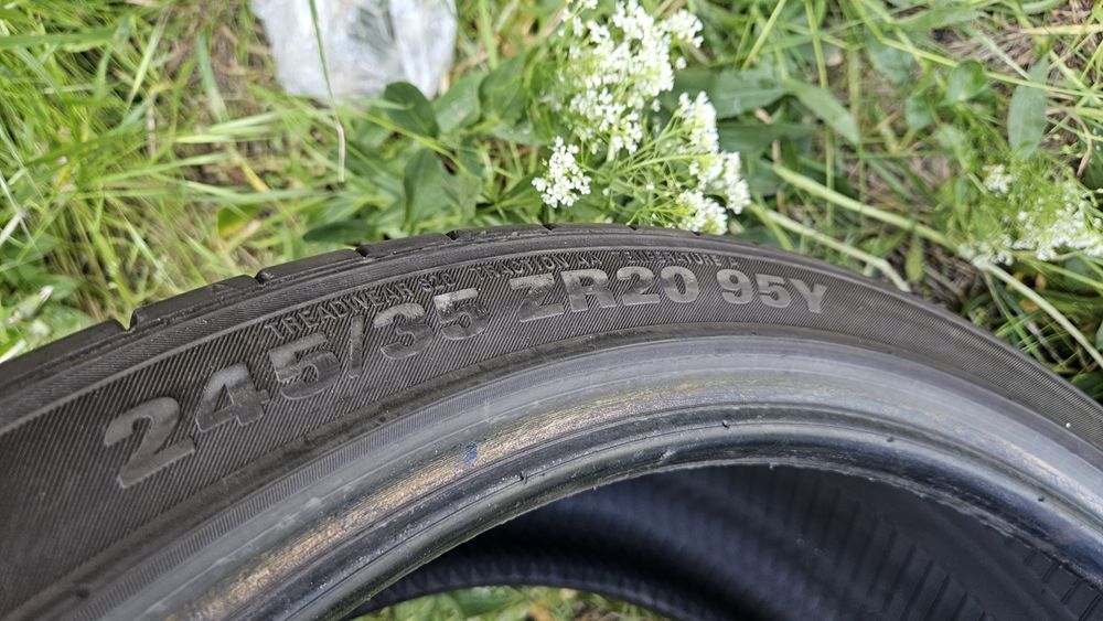 2бр гуми 245 35 20 кумхо дот 22
