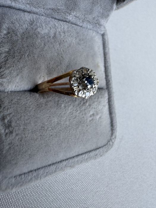 Inel din aur, safir si diamante