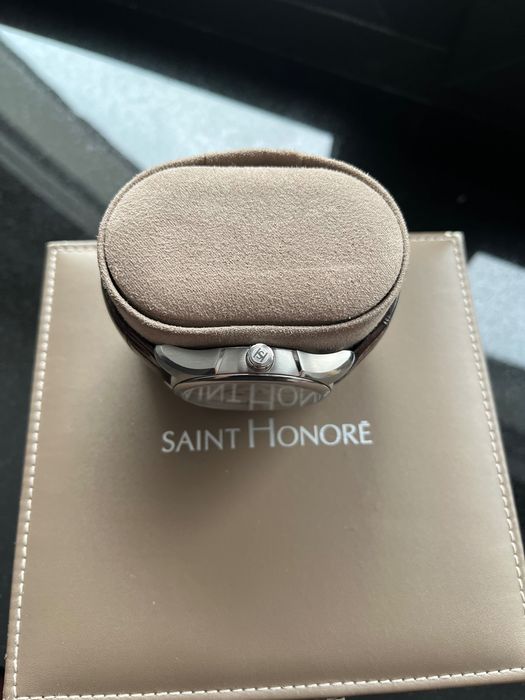 Ceas automatic, Saint Honore