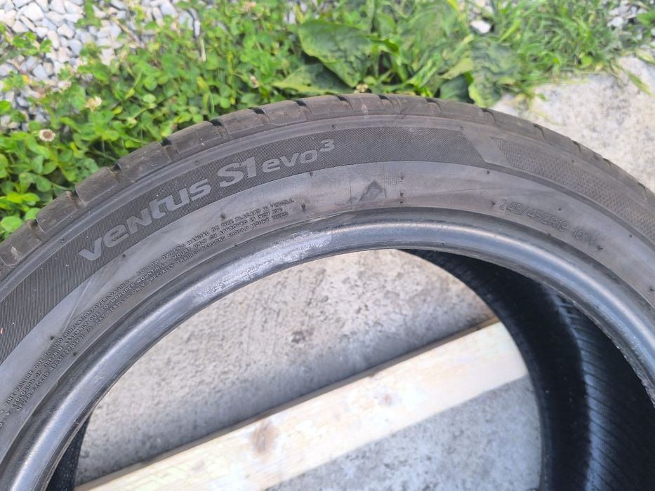 Два броя летни гуми Hankook Ventus 245/45/19