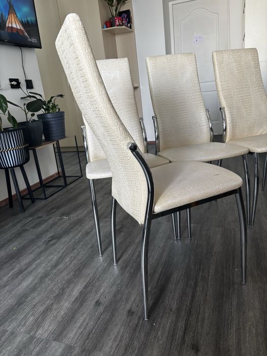 Стулья 4 штуки для кухни