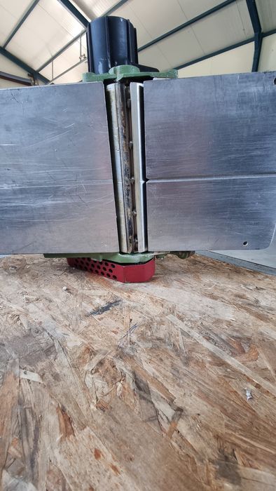 Rindea electrica profesionala