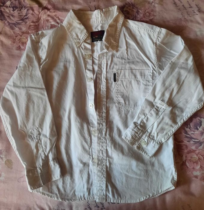 Бели ризки за момче 8-9г