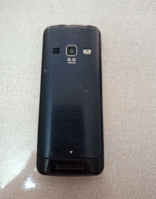 Samsung 5611 telefon sotiladi original