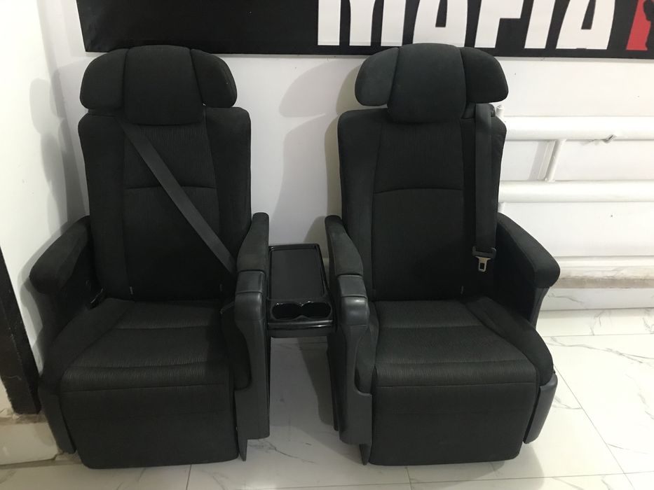 Продается сиденье черного цвета