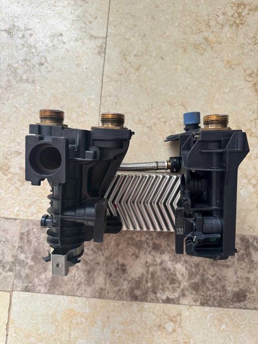 Dezmembrez centrala Vaillant Ecotec Pure VUW 286/7-2 26.1 kW