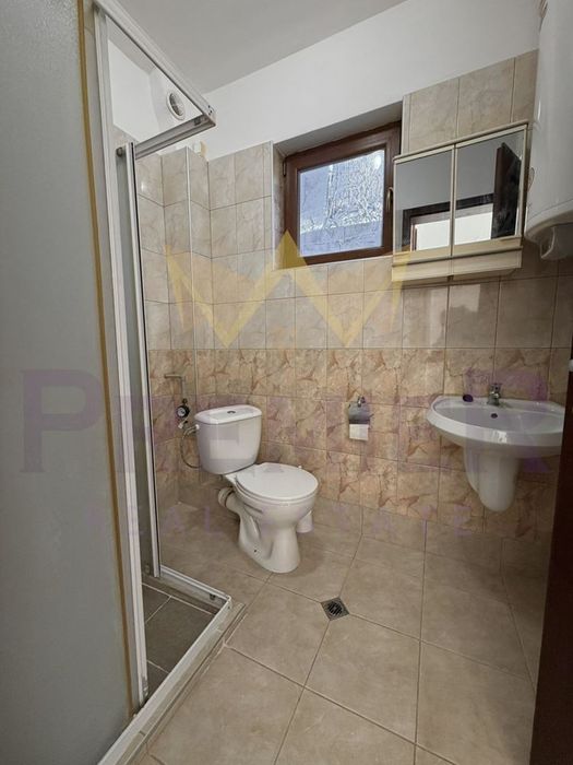 Дава се под наем Етаж от къща в Варна, Бриз - 120 кв.м за 797.64 € - Снимка #9