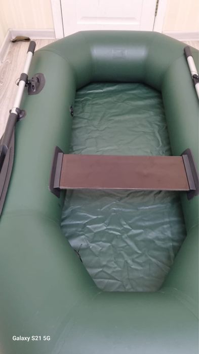 Продам новую лодку