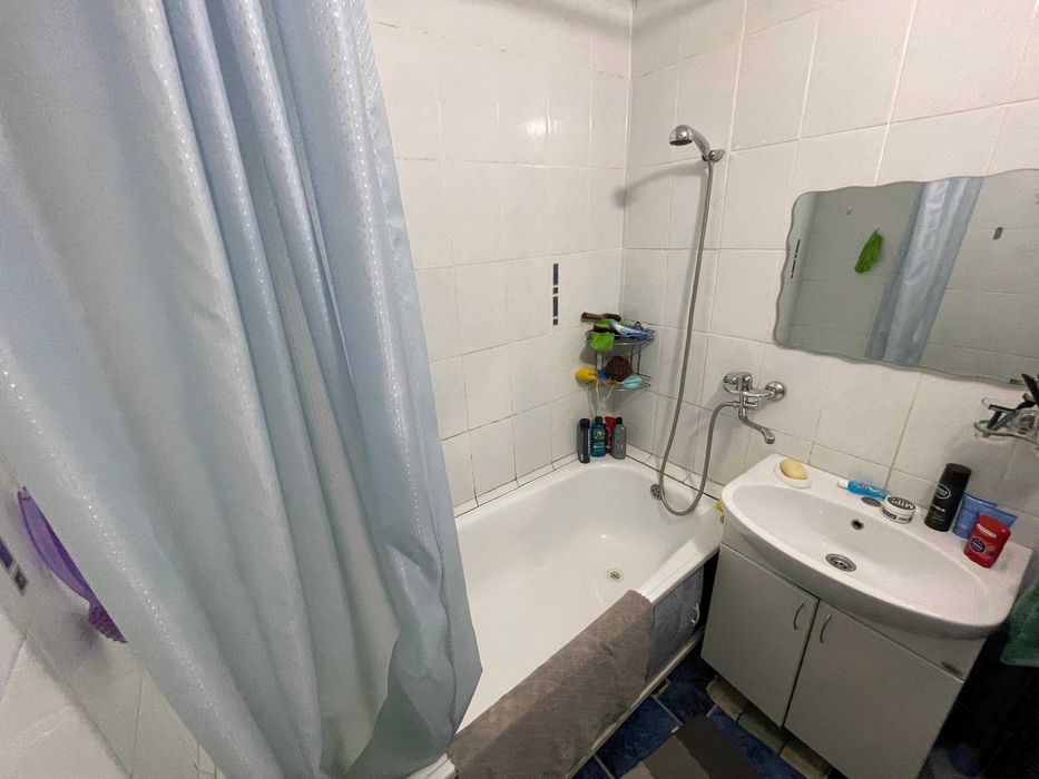 Продам 4 комн. квартиру, в районе Береке