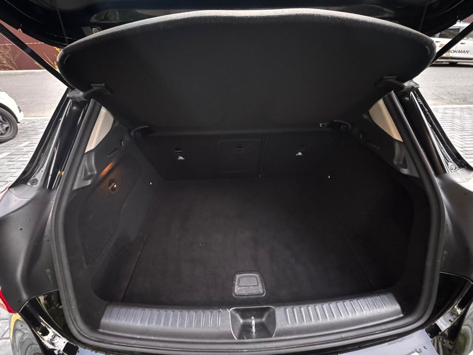 Vand Mercedes GLA 200d 4MATIC aut
