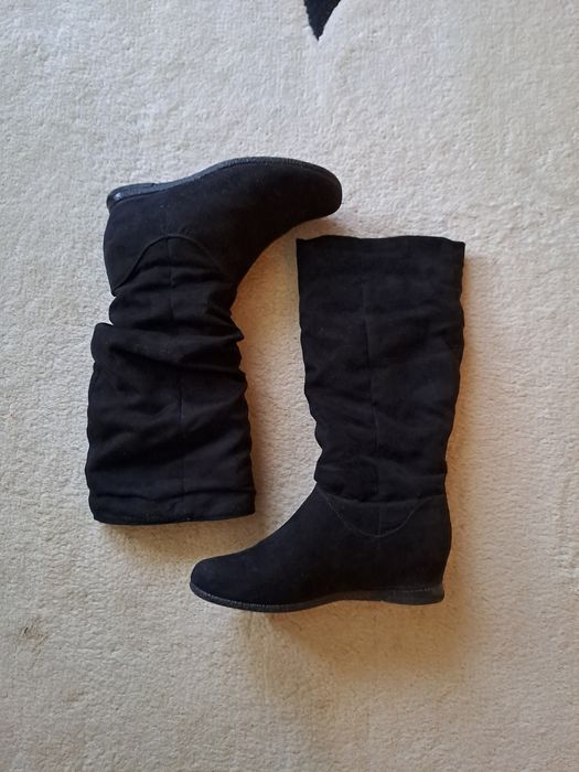 Cizme imitatie piele intoarsa mărimea 36