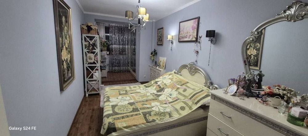 Чиланзар 26. Учтепа. Продается 2 комнатная.  60 квадратов.  Срочно