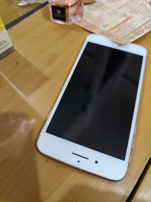 Iphone 8 plus розовое золото