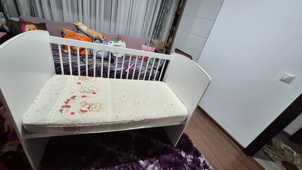 Patut 122x68cm  plus saltea, pentru copii 0-4 ani
