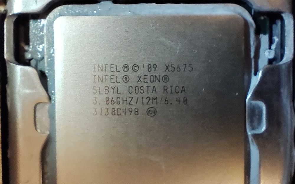 Kit placa de baza ASUS sabertooth x58 + CPU Intel Xeon X5675