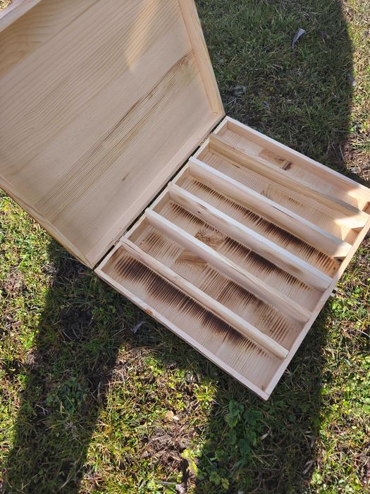 Дървена кутия за воблери