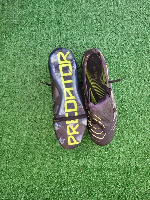 Ghete de fotbal adidas pretator elite FG