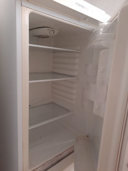 Холодильник б/у ……