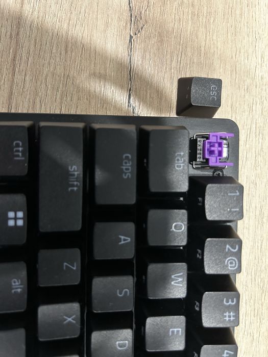 Клавиатура razer huntsman mini 60%.