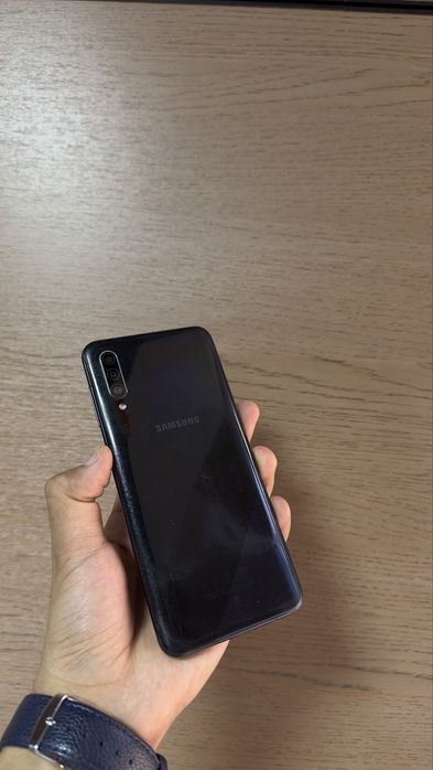 Samsung A 30s srochna sotiladi