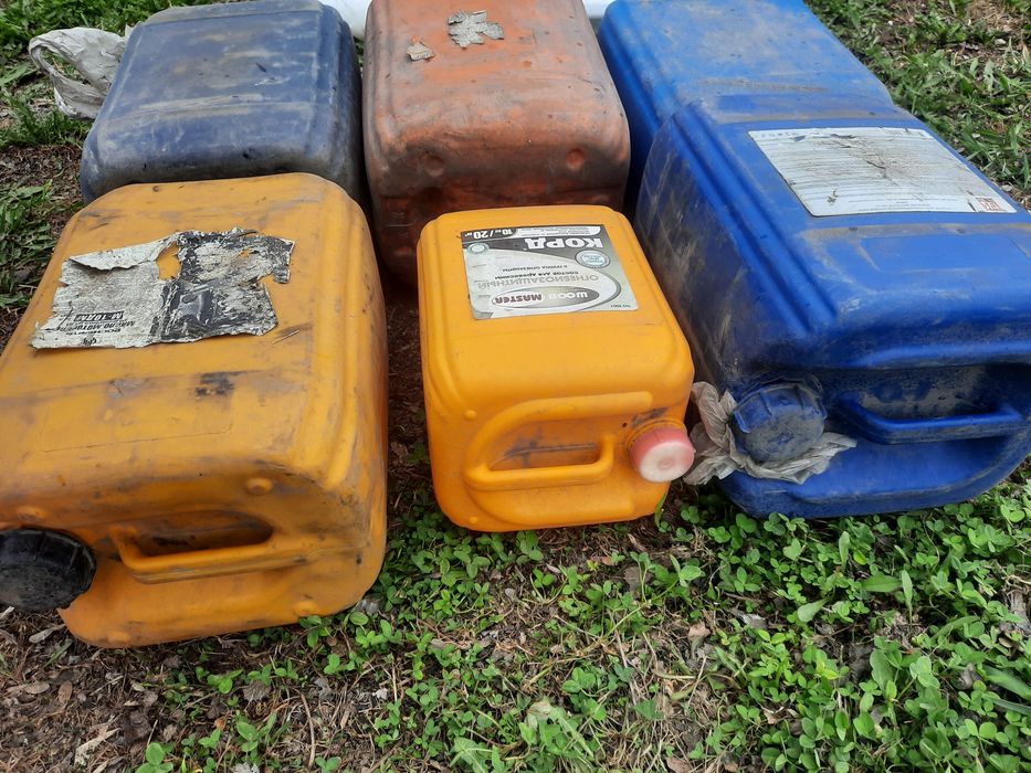 Продам канистры 20литров и меньше