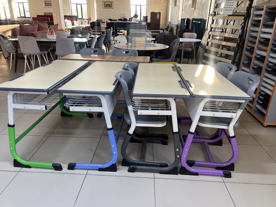 Школьная двухместная парта