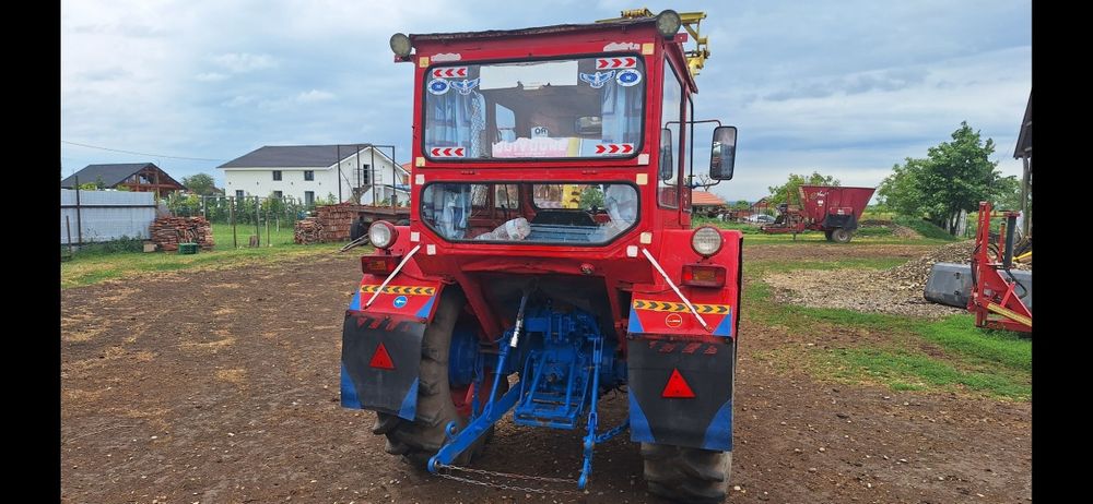 Vând tractor universal 643 DTC cu incarcator frontal