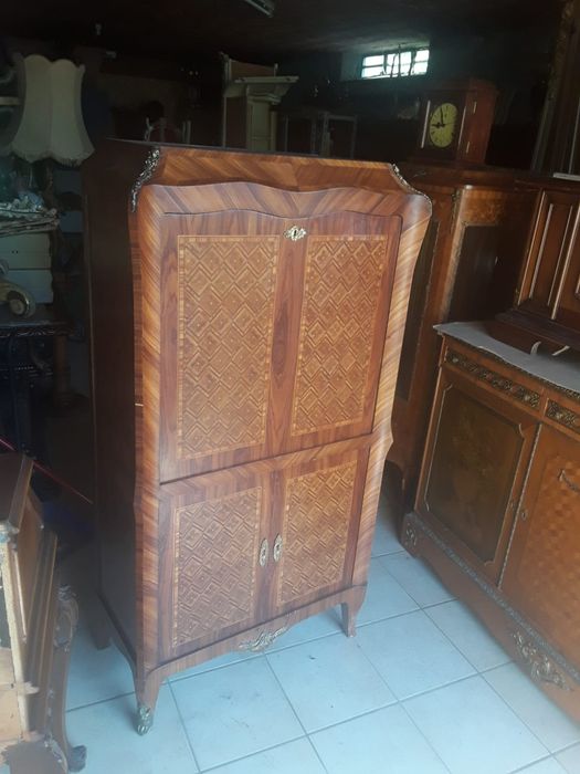 Minibar intarsiat Ludovic al XVI-lea