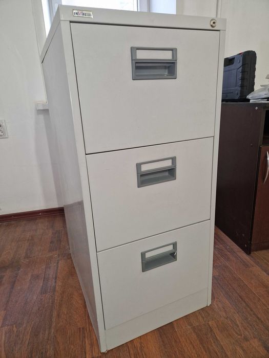 Шкаф металлический