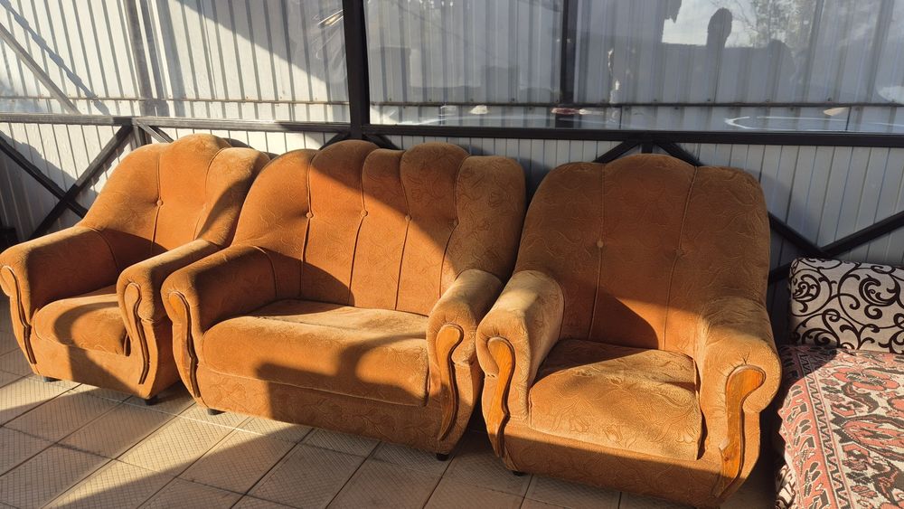 Продам диван хорошо