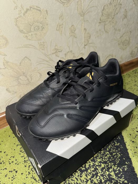 Бутсы Adidas Predator