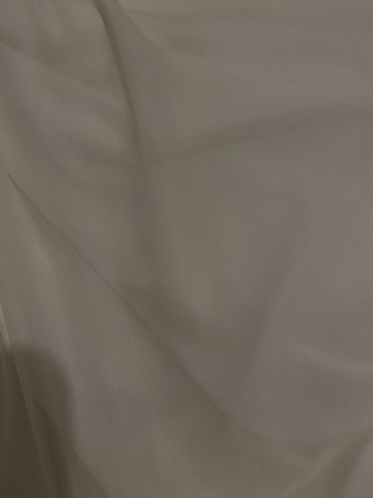 Белое платье со стразами