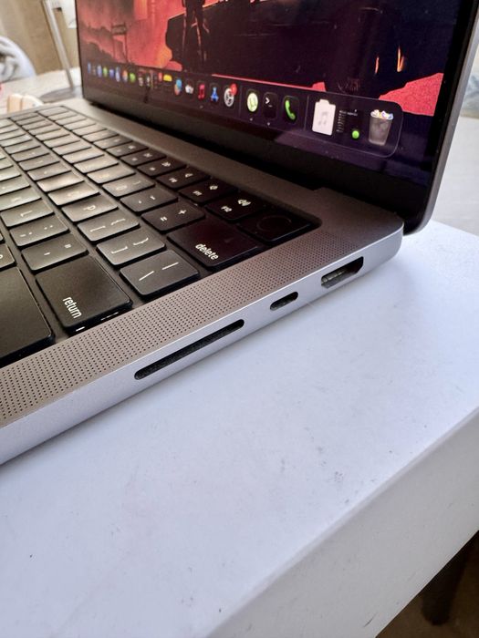 MacBook pro 14’ M1 Pro/ 512/16GB  + раница