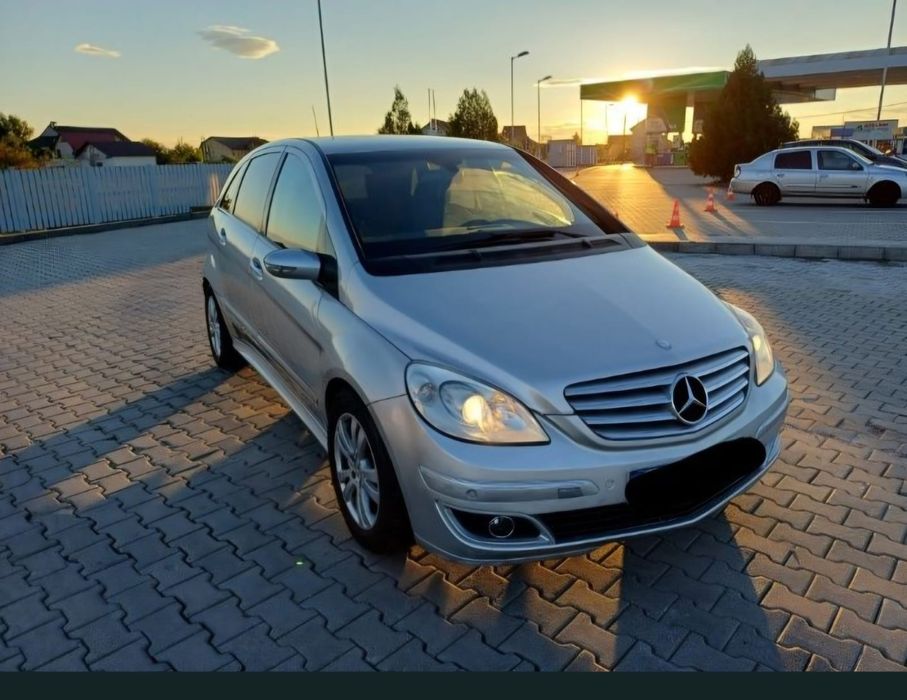 Mercedes Benz B - 200