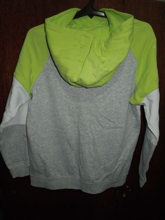 толстовки и бомберы