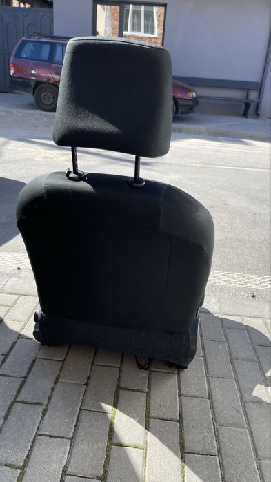 Toyota Yaris предна седалка