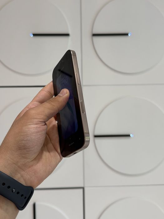 iPhone 16 pro Desert 128GB