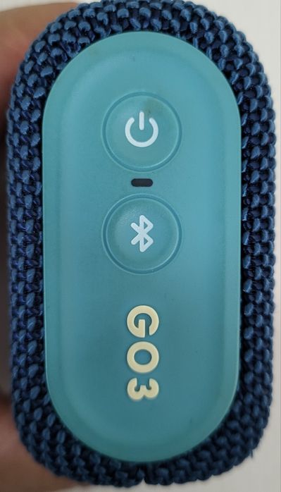 Колонка JBL блютуз работает.