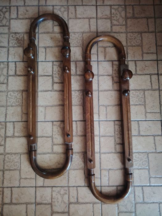 Стари дървени закачалки за стена