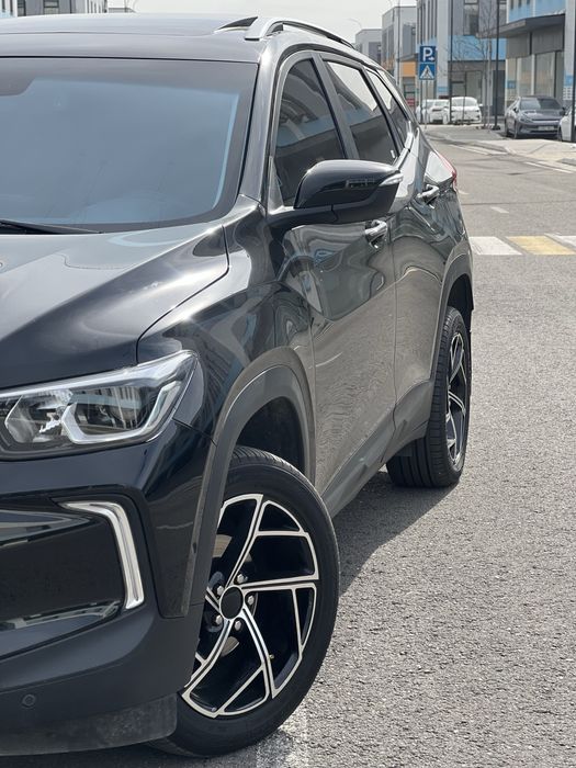 Tracker 2023 premier