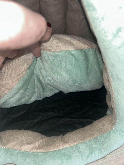 Лежанка домик для кошек и собак