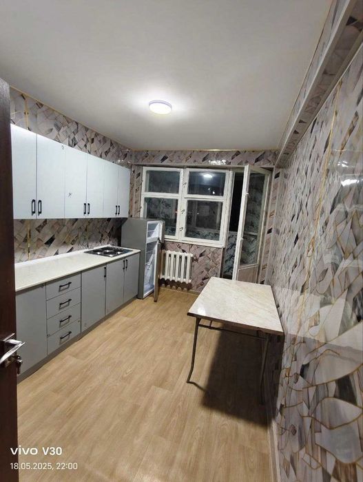 *Выкуп Цум метро Космонавтов 2ком,квартира возможно 3,Балкон 2х8,Центр