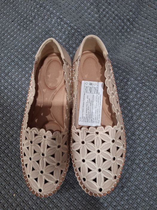 Продам балетки новые