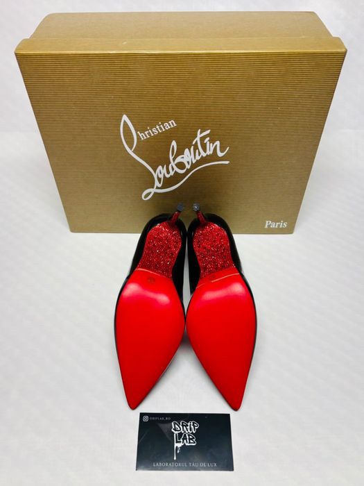 Louboutin tocuri cu pietricele