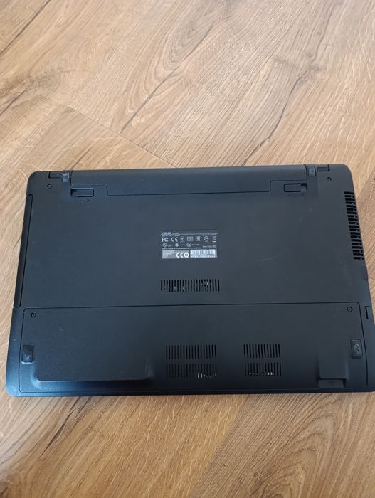 Vând laptop ASUS